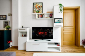 Large 2-br Retreat, Walk To Sofias Top Spots Sofia